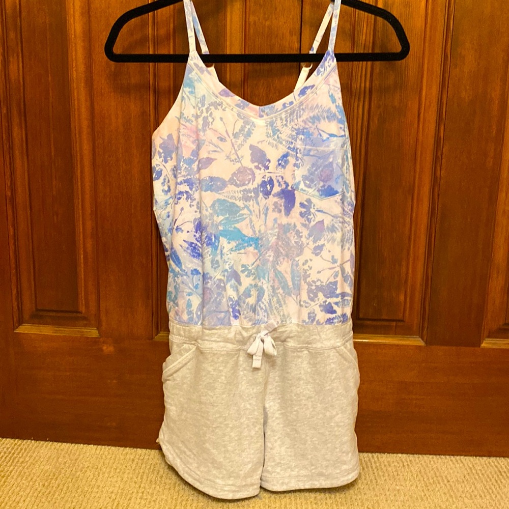 Ivivva by Lululemon XL/14 Blue Floral Romper with Grey Shorts